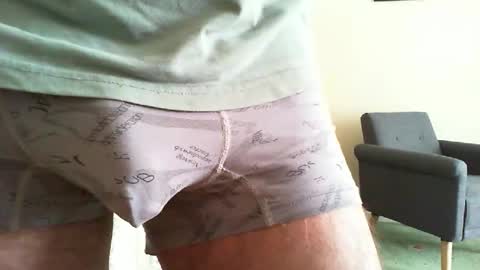 Snapshot of funslimguy chatting on May 16, 1:43 pm Funslimguy online show from May 16, 1:43 pm