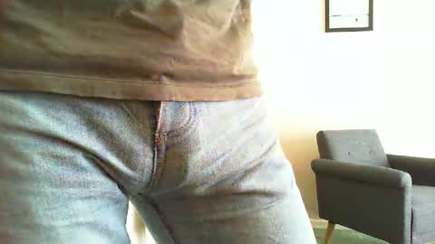 Snapshot of funslimguy chatting on May 17, 2:02 pm Funslimguy online show from May 17, 2:02 pm