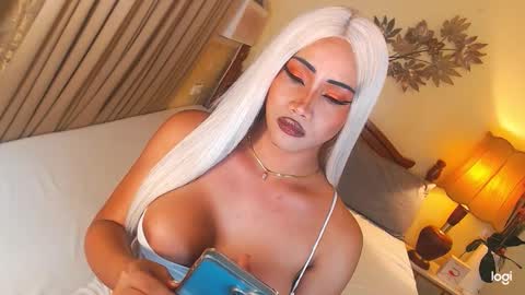 Maddonna online show from November 18, 6:23 pm