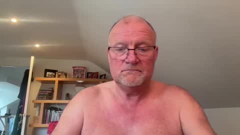 Snapshot of funtime88888 chatting on April 15, 3:52 pm funtime88888 online show from April 15, 3:52 pm