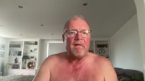 Snapshot of funtime88888 chatting on July 28, 4:27 pm funtime88888 online show from July 28, 4:27 pm