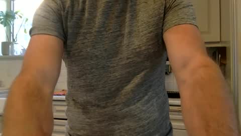 Snapshot of funtimes4us32 chatting on December 5, 8:11 pm Funtimes4us32 online show from December 5, 8:11 pm