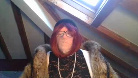 Snapshot of fursdany chatting on May 17, 5:42 pm Dany online show from May 17, 5:42 pm