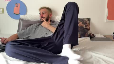 Snapshot of futa_fun chatting on May 15, 10:00 am Futa online show from May 15, 10:00 am