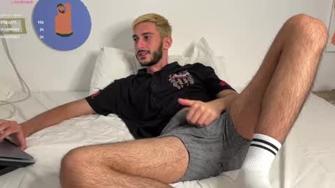 Snapshot of futa_fun chatting on May 31, 8:32 pm Futa online show from May 31, 8:32 pm