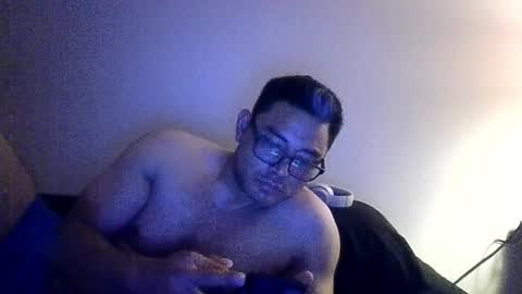 Snapshot of futuretaa88 chatting on May 24, 3:44 am Futuretaa88 online show from May 24, 3:44 am