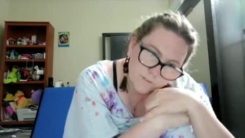 fuzzypeaches87 online show from June 27, 12:04 am