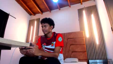 Snapshot of fykmor_2 chatting on October 27, 4:27 am fykmor online show from October 27, 4:27 am