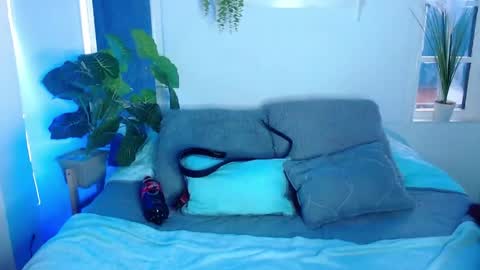 Snapshot of fyreandfox_ chatting on June 8, 8:09 pm FIRE AND FOX online show from June 8, 8:09 pm