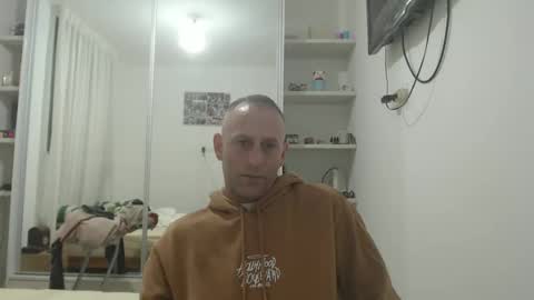 Snapshot of g10303 chatting on February 17, 8:59 pm g103031910303 online show from February 17, 8:59 pm