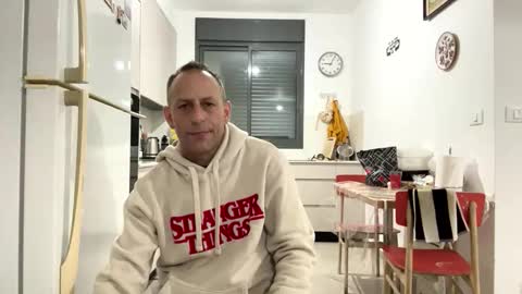 Snapshot of g10303 chatting on March 3, 7:09 pm g103031910303 online show from March 3, 7:09 pm