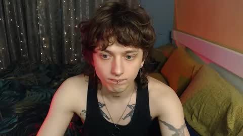 Ian online show from December 15, 10:36 pm