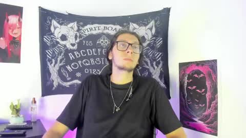 gaahlfrost online show from June 10, 2:23 am