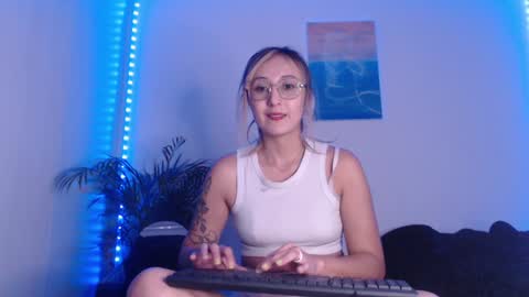 Snapshot of gabb_rioss chatting on January 15, 12:30 am Gabriela online show from January 15, 12:30 am