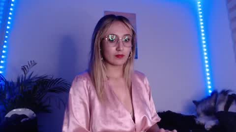 Snapshot of gabb_rioss chatting on February 7, 2:19 am Gabriela online show from February 7, 2:19 am