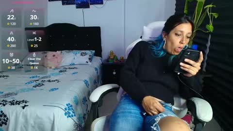 Snapshot of gabbie_kook chatting on May 7, 2:17 am gabbie_kook online show from May 7, 2:17 am