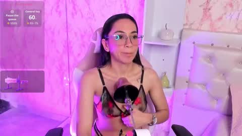 gabbieskinny online show from January 9, 3:48 pm