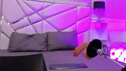 gabbieskinny online show from February 26, 11:31 am