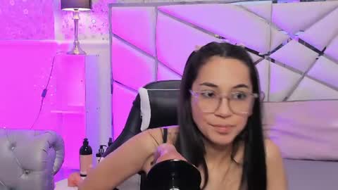 Snapshot of gabbieskinny chatting on June 14, 12:30 am gabbieskinny online show from June 14, 12:30 am