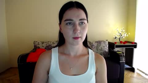 Snapshot of gabby_di chatting on July 1, 8:38 am Jaklin online show from July 1, 8:38 am