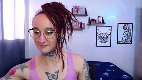 Snapshot of gabby_moon09 chatting on October 9, 12:14 pm gabby_moon09 online show from October 9, 12:14 pm