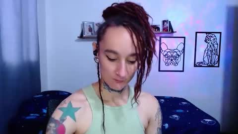 Snapshot of gabby_moon09 chatting on October 12, 12:48 pm gabby_moon09 online show from October 12, 12:48 pm