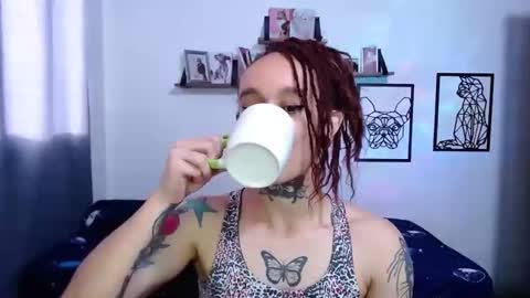 Snapshot of gabby_moon09 chatting on October 20, 12:49 pm gabby_moon09 online show from October 20, 12:49 pm