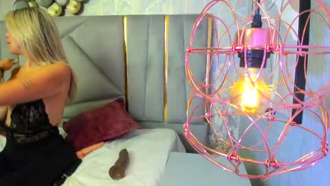 Snapshot of gabby_santos_ chatting on May 26, 12:12 pm Gaby Santos online show from May 26, 12:12 pm