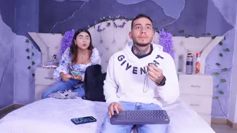 Snapshot of gabbyanddominic chatting on July 2, 12:22 pm Gabby And Dominic online show from July 2, 12:22 pm