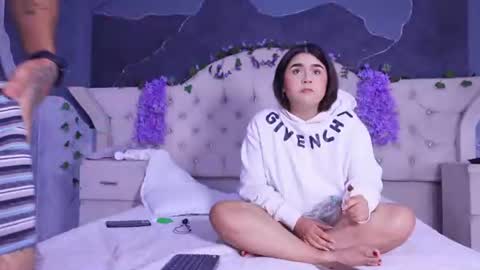 Snapshot of gabbyanddominic chatting on July 6, 3:03 pm Gabby And Dominic online show from July 6, 3:03 pm