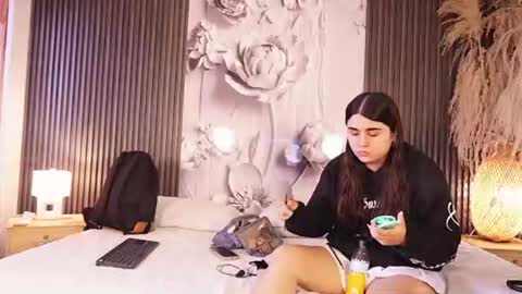 Snapshot of gabbyanddominic chatting on July 16, 12:44 pm Gabby And Dominic online show from July 16, 12:44 pm