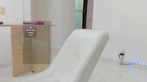 Snapshot of gabbygrey1 chatting on November 24, 9:14 pm Gabby Grey online show from November 24, 9:14 pm