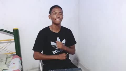 gabi_gol online show from May 12, 3:31 pm