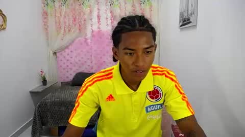 gabi_gol online show from July 7, 8:35 pm
