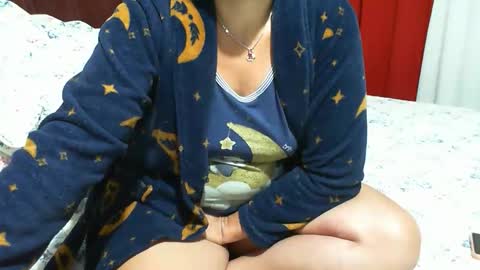 Snapshot of gabibrasil chatting on November 13, 10:52 pm gaby layla online show from November 13, 10:52 pm