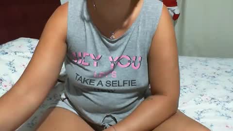 Snapshot of gabibrasil chatting on March 26, 10:15 pm gaby layla online show from March 26, 10:15 pm