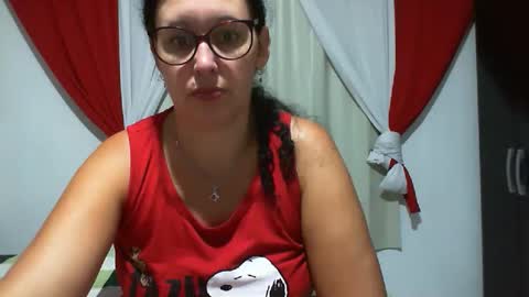 Snapshot of gabibrasil chatting on April 9, 11:32 pm gaby layla online show from April 9, 11:32 pm