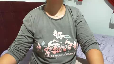 Snapshot of gabibrasil chatting on April 17, 12:13 am gaby layla online show from April 17, 12:13 am