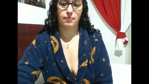 Snapshot of gabibrasil chatting on May 21, 7:10 pm gaby layla online show from May 21, 7:10 pm