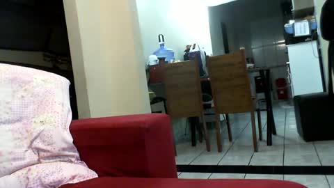 Snapshot of gabibrasil chatting on June 22, 10:40 pm gaby layla online show from June 22, 10:40 pm