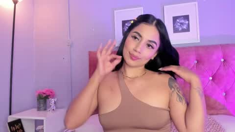 Snapshot of gabihills chatting on May 5, 2:08 am GABRIELA online show from May 5, 2:08 am