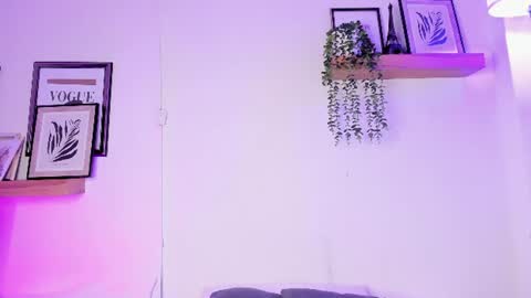 Snapshot of gabihills chatting on June 14, 2:24 am GABRIELA online show from June 14, 2:24 am