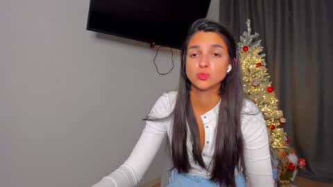 Snapshot of gabri_baby chatting on December 28, 2:42 pm The next stream in car 1 december 10pm time in France online show from December 28, 2:42 pm