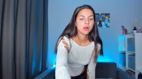 Snapshot of gabri_baby chatting on September 18, 8:33 pm The next stream in car 1 december 10pm time in France online show from September 18, 8:33 pm