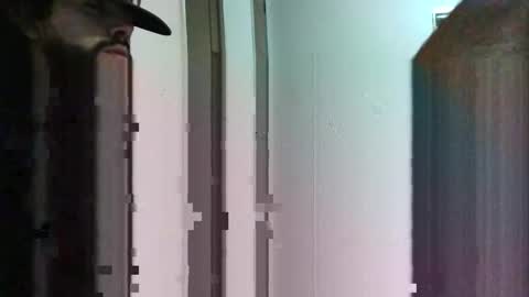 Snapshot of gabriel1839 chatting on February 4, 2:39 am javier online show from February 4, 2:39 am