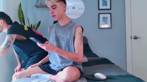 gabriel_and_geronimo online show from September 10, 7:47 pm