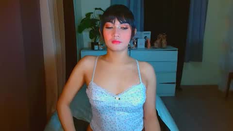 gabriela_deluxe online show from March 21, 12:04 am