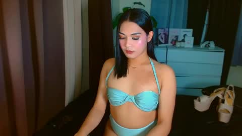 Snapshot of gabriela_deluxe chatting on May 8, 5:29 pm gabriela_deluxe online show from May 8, 5:29 pm