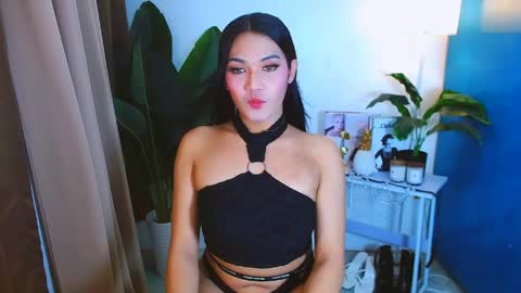 Snapshot of gabriela_deluxe chatting on June 5, 8:09 am gabriela_deluxe online show from June 5, 8:09 am