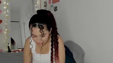 Snapshot of gabriela_duarte chatting on February 24, 6:05 am Gabi online show from February 24, 6:05 am